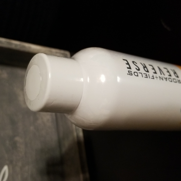 Rodan+fields: Reverse skin lightening toner - Picture 5 of 6